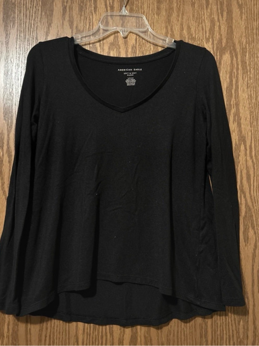 American Eagle Outfitters Black V-Neck Long Sleeve Top